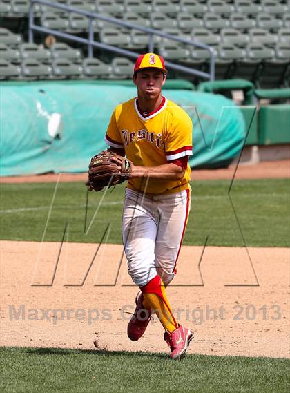 Thumbnail 3 in Lincoln vs. Jesuit (Banner Island Classic) photogallery.