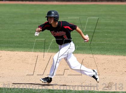 Thumbnail 1 in Lincoln vs. Jesuit (Banner Island Classic) photogallery.