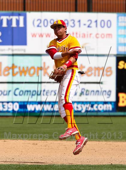 Thumbnail 1 in Lincoln vs. Jesuit (Banner Island Classic) photogallery.