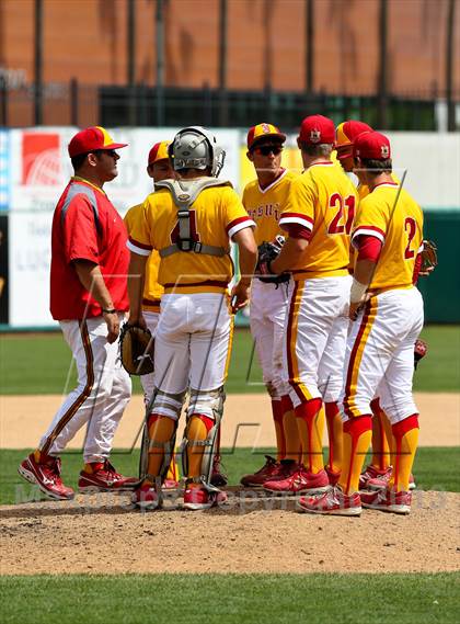 Thumbnail 3 in Lincoln vs. Jesuit (Banner Island Classic) photogallery.
