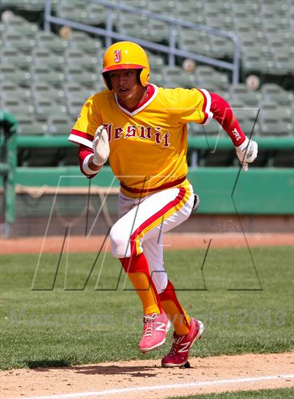 Thumbnail 3 in Lincoln vs. Jesuit (Banner Island Classic) photogallery.