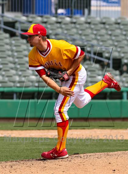Thumbnail 1 in Lincoln vs. Jesuit (Banner Island Classic) photogallery.
