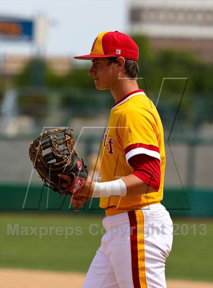 Thumbnail 3 in Lincoln vs. Jesuit (Banner Island Classic) photogallery.
