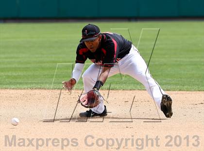 Thumbnail 1 in Lincoln vs. Jesuit (Banner Island Classic) photogallery.
