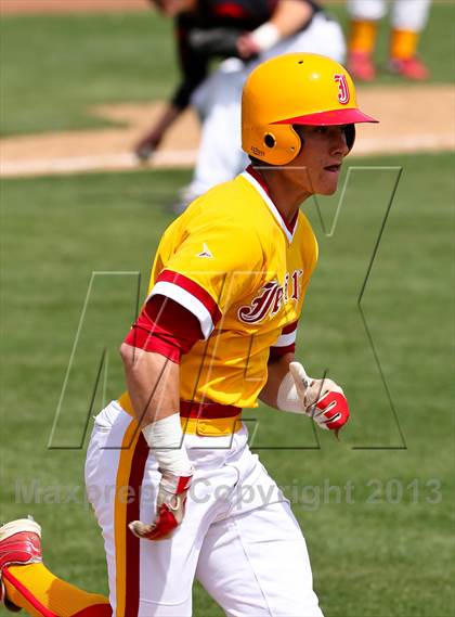 Thumbnail 2 in Lincoln vs. Jesuit (Banner Island Classic) photogallery.