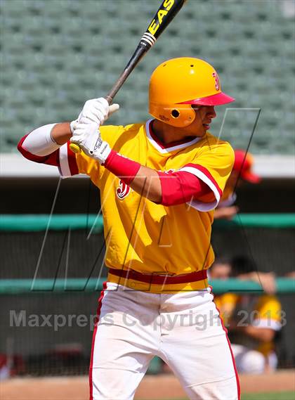 Thumbnail 2 in Lincoln vs. Jesuit (Banner Island Classic) photogallery.