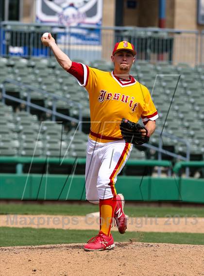 Thumbnail 3 in Lincoln vs. Jesuit (Banner Island Classic) photogallery.