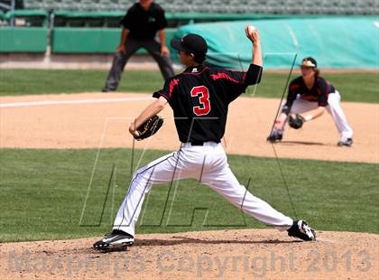 Thumbnail 1 in Lincoln vs. Jesuit (Banner Island Classic) photogallery.