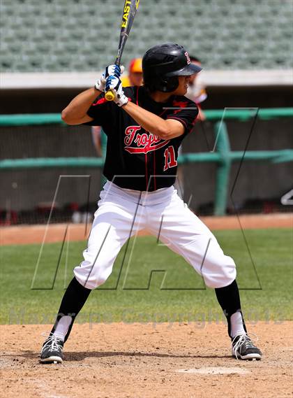 Thumbnail 3 in Lincoln vs. Jesuit (Banner Island Classic) photogallery.