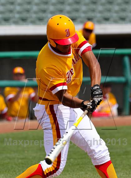 Thumbnail 2 in Lincoln vs. Jesuit (Banner Island Classic) photogallery.