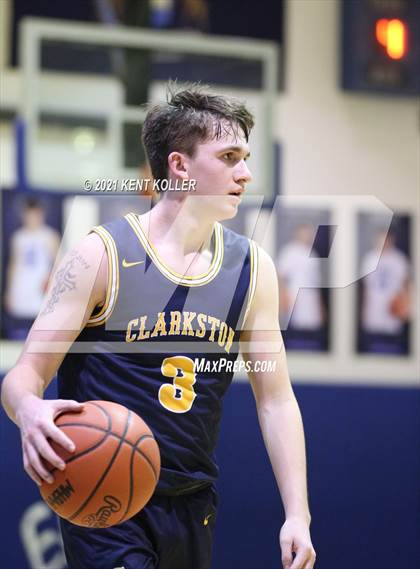 Thumbnail 1 in Clarkston @ Utica Eisenhower photogallery.