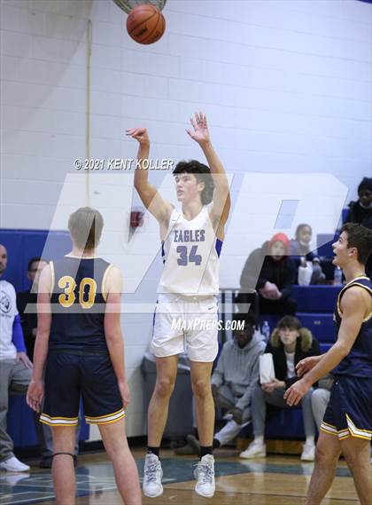 Thumbnail 2 in Clarkston @ Utica Eisenhower photogallery.