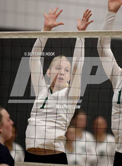 Thumbnail 1 in Mountain View vs. Tanque Verde (Lancer Invitational) photogallery.