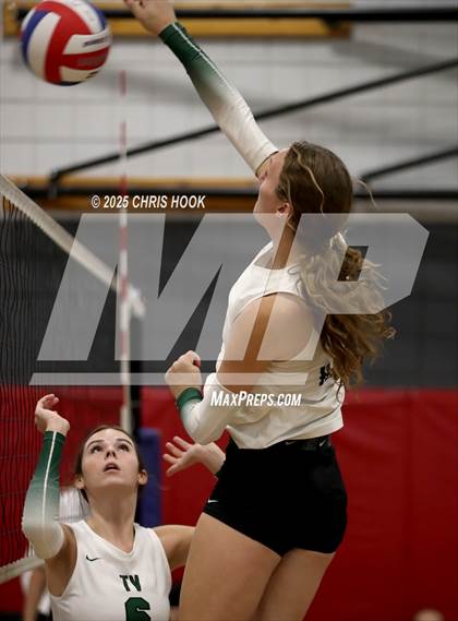 Thumbnail 2 in Mountain View vs. Tanque Verde (Lancer Invitational) photogallery.