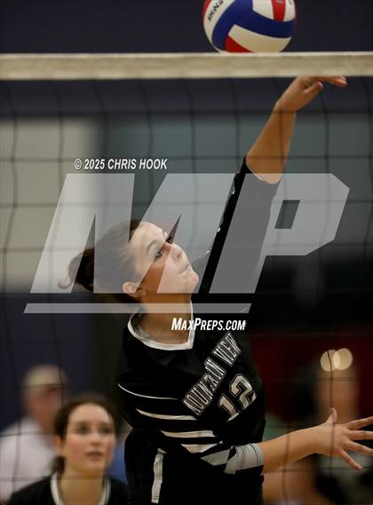 Thumbnail 1 in Mountain View vs. Tanque Verde (Lancer Invitational) photogallery.