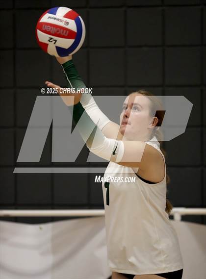 Thumbnail 2 in Mountain View vs. Tanque Verde (Lancer Invitational) photogallery.