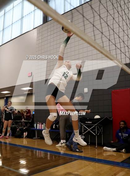 Thumbnail 1 in Mountain View vs. Tanque Verde (Lancer Invitational) photogallery.