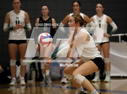 Thumbnail 1 in Mountain View vs. Tanque Verde (Lancer Invitational) photogallery.