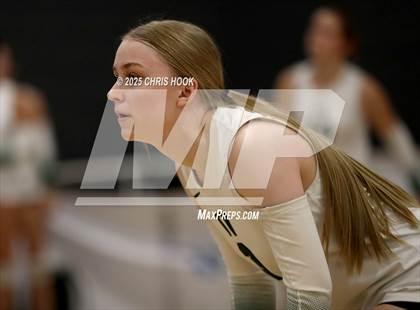 Thumbnail 2 in Mountain View vs. Tanque Verde (Lancer Invitational) photogallery.