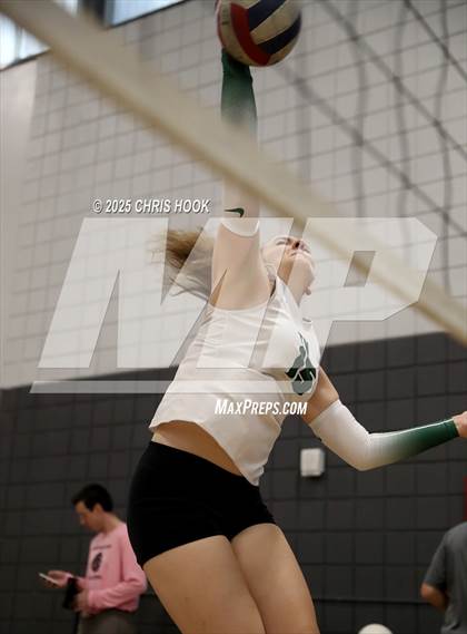 Thumbnail 1 in Mountain View vs. Tanque Verde (Lancer Invitational) photogallery.