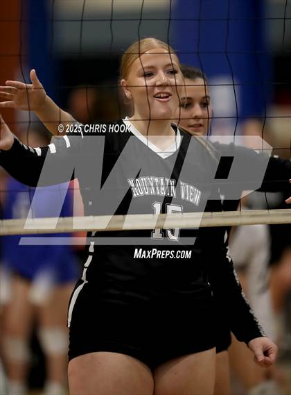 Thumbnail 2 in Mountain View vs. Tanque Verde (Lancer Invitational) photogallery.
