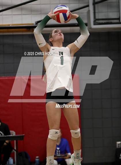Thumbnail 3 in Mountain View vs. Tanque Verde (Lancer Invitational) photogallery.
