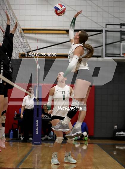 Thumbnail 2 in Mountain View vs. Tanque Verde (Lancer Invitational) photogallery.