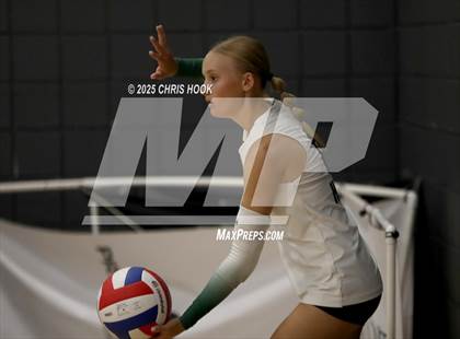 Thumbnail 2 in Mountain View vs. Tanque Verde (Lancer Invitational) photogallery.