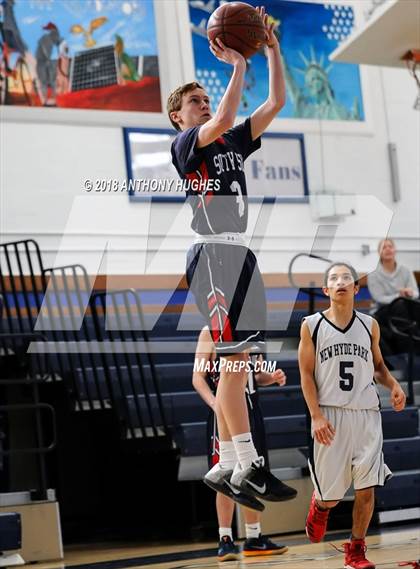 Thumbnail 1 in New Hyde Park Memorial vs Rockville Centre South Side photogallery.
