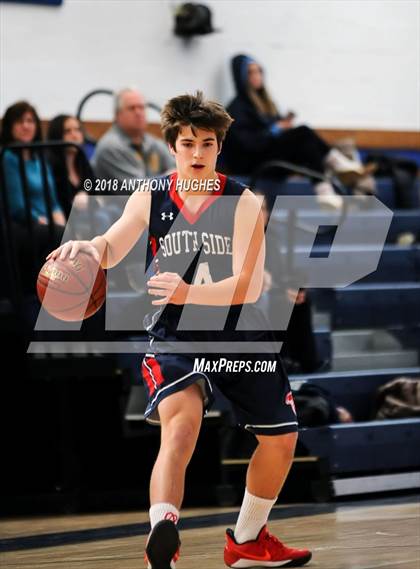 Thumbnail 3 in New Hyde Park Memorial vs Rockville Centre South Side photogallery.