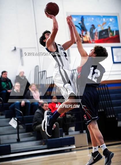 Thumbnail 1 in New Hyde Park Memorial vs Rockville Centre South Side photogallery.