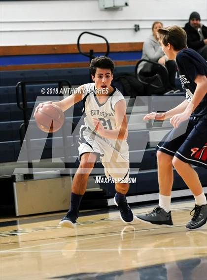Thumbnail 3 in New Hyde Park Memorial vs Rockville Centre South Side photogallery.
