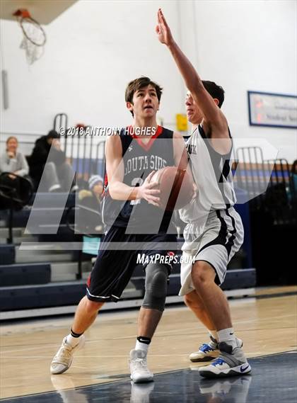 Thumbnail 2 in New Hyde Park Memorial vs Rockville Centre South Side photogallery.