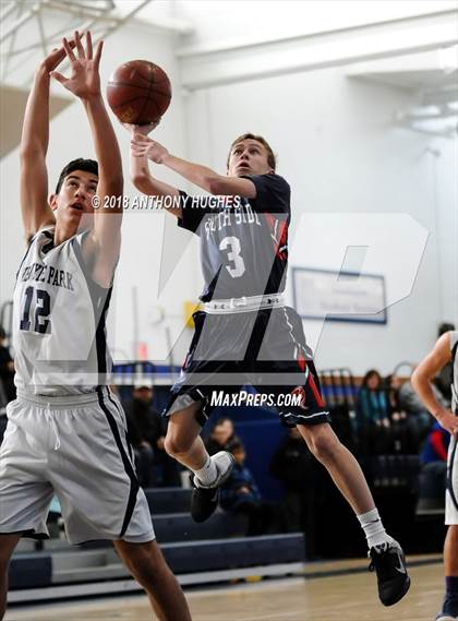 Thumbnail 2 in New Hyde Park Memorial vs Rockville Centre South Side photogallery.