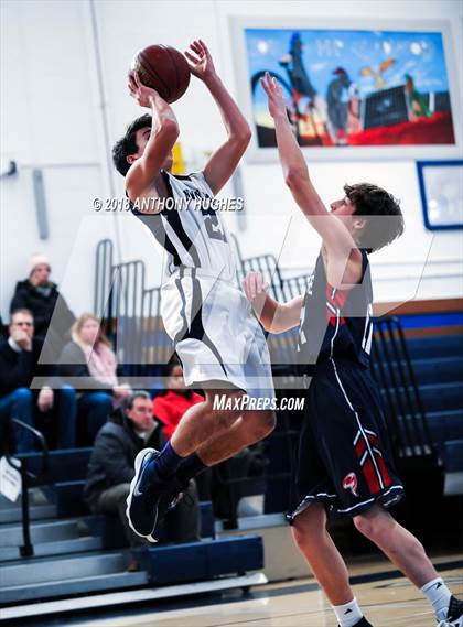Thumbnail 3 in New Hyde Park Memorial vs Rockville Centre South Side photogallery.