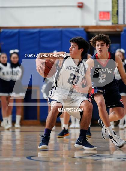 Thumbnail 1 in New Hyde Park Memorial vs Rockville Centre South Side photogallery.