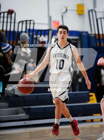 Thumbnail 3 in New Hyde Park Memorial vs Rockville Centre South Side photogallery.