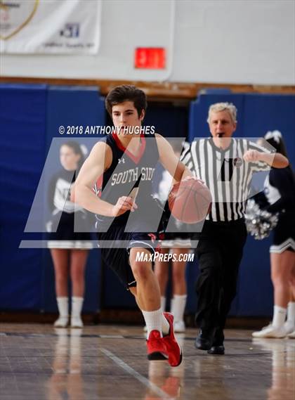 Thumbnail 2 in New Hyde Park Memorial vs Rockville Centre South Side photogallery.