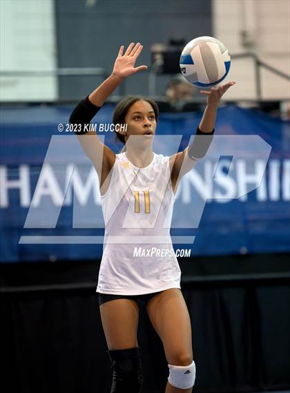 Thumbnail 1 in Clarkston vs. Mercy (MHSAA Division 1 Semifinal) photogallery.