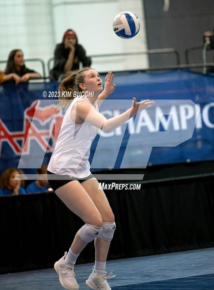 Thumbnail 3 in Clarkston vs. Mercy (MHSAA Division 1 Semifinal) photogallery.