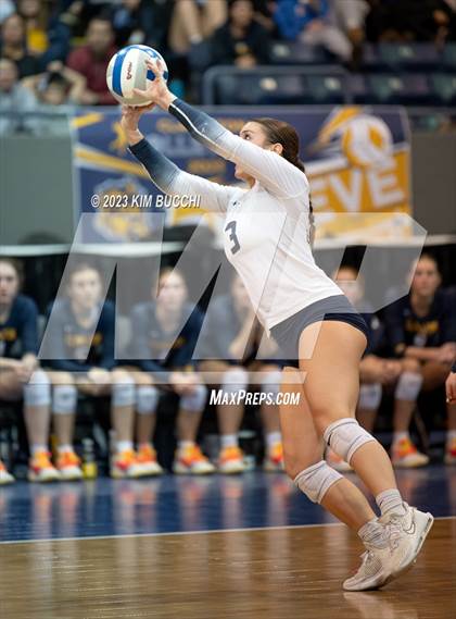 Thumbnail 1 in Clarkston vs. Mercy (MHSAA Division 1 Semifinal) photogallery.