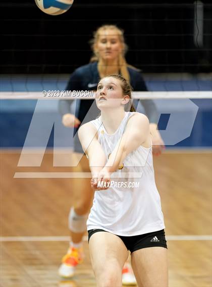 Thumbnail 1 in Clarkston vs. Mercy (MHSAA Division 1 Semifinal) photogallery.