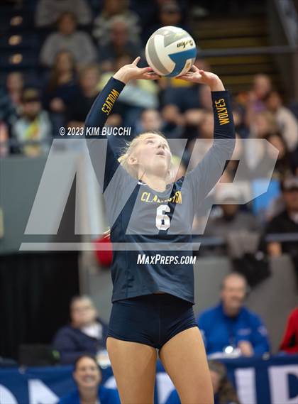 Thumbnail 1 in Clarkston vs. Mercy (MHSAA Division 1 Semifinal) photogallery.