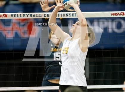 Thumbnail 2 in Clarkston vs. Mercy (MHSAA Division 1 Semifinal) photogallery.