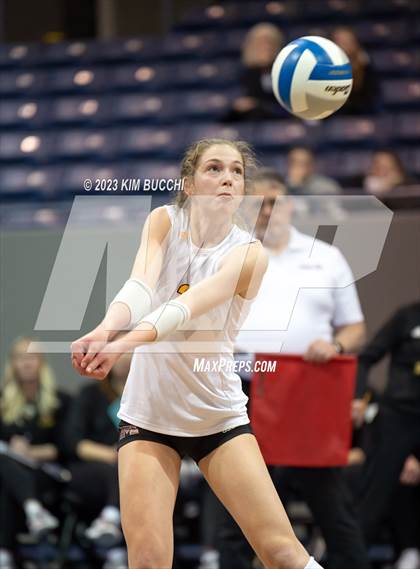Thumbnail 3 in Clarkston vs. Mercy (MHSAA Division 1 Semifinal) photogallery.