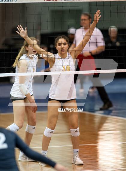 Thumbnail 3 in Clarkston vs. Mercy (MHSAA Division 1 Semifinal) photogallery.
