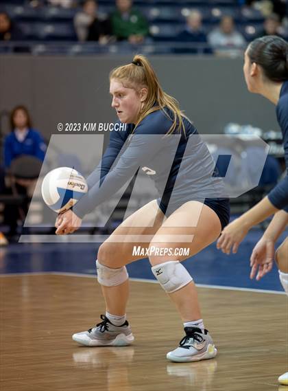 Thumbnail 2 in Clarkston vs. Mercy (MHSAA Division 1 Semifinal) photogallery.