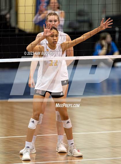 Thumbnail 2 in Clarkston vs. Mercy (MHSAA Division 1 Semifinal) photogallery.