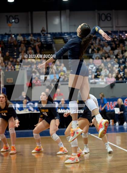 Thumbnail 1 in Clarkston vs. Mercy (MHSAA Division 1 Semifinal) photogallery.