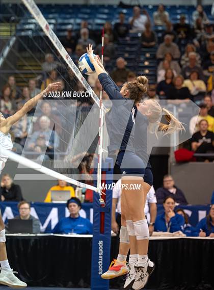 Thumbnail 2 in Clarkston vs. Mercy (MHSAA Division 1 Semifinal) photogallery.